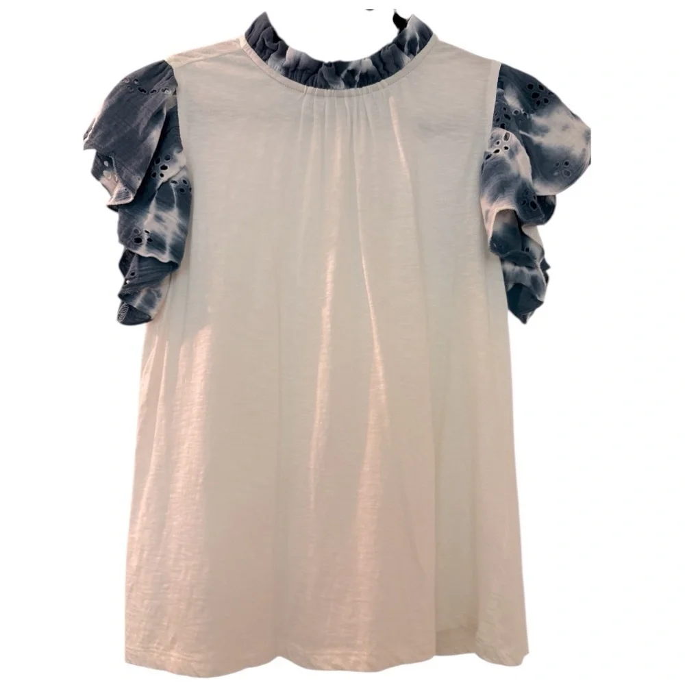 Anthropologie THML all cotton top, white with blue flutter sleeves. Size Medium - Picture 1 of 5